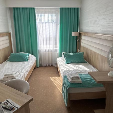 Diament I Brylant Hotel Rawicz Eksteriør billede