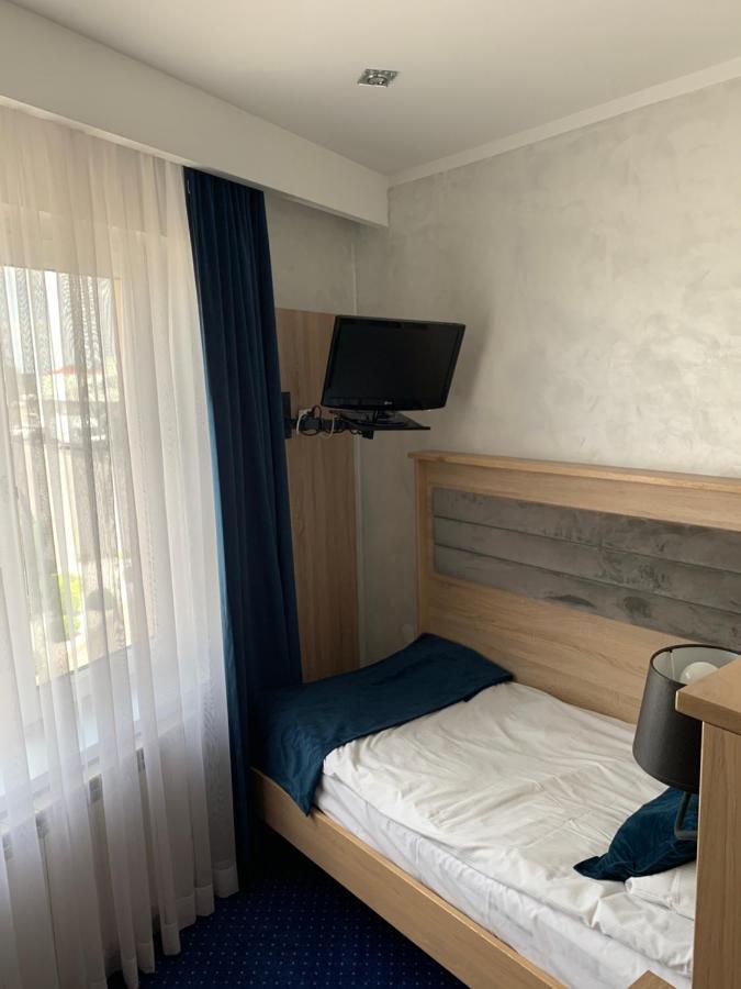 Diament I Brylant Hotel Rawicz Eksteriør billede