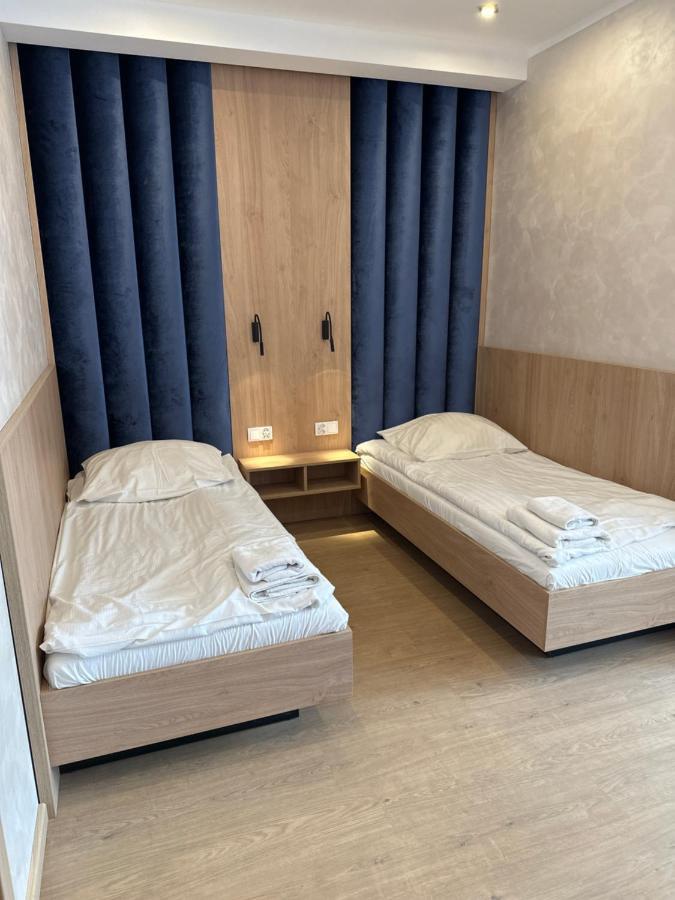 Diament I Brylant Hotel Rawicz Eksteriør billede
