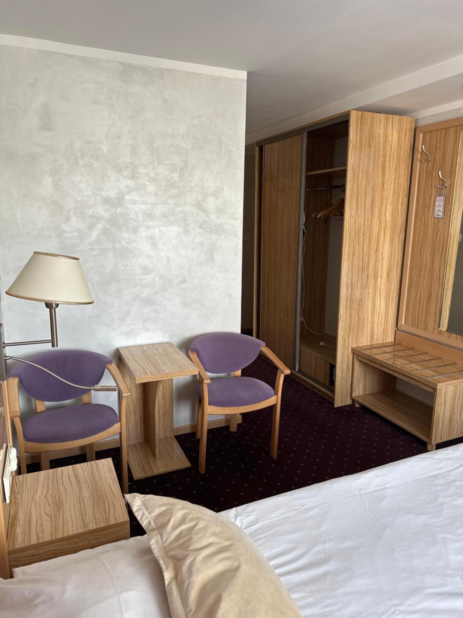 Diament I Brylant Hotel Rawicz Eksteriør billede